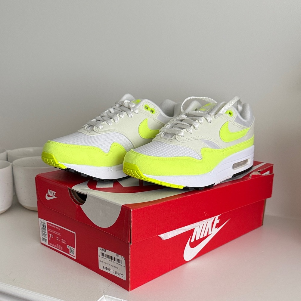 Nike Air Max 1 in Neon Yellow and White